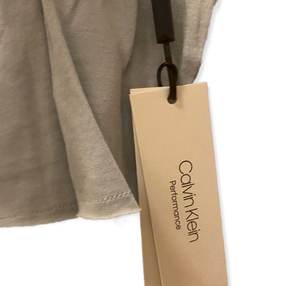 🆕 Calvin Klein Performance Logo Boxy Crop Top Tee - Picture 9 of 10